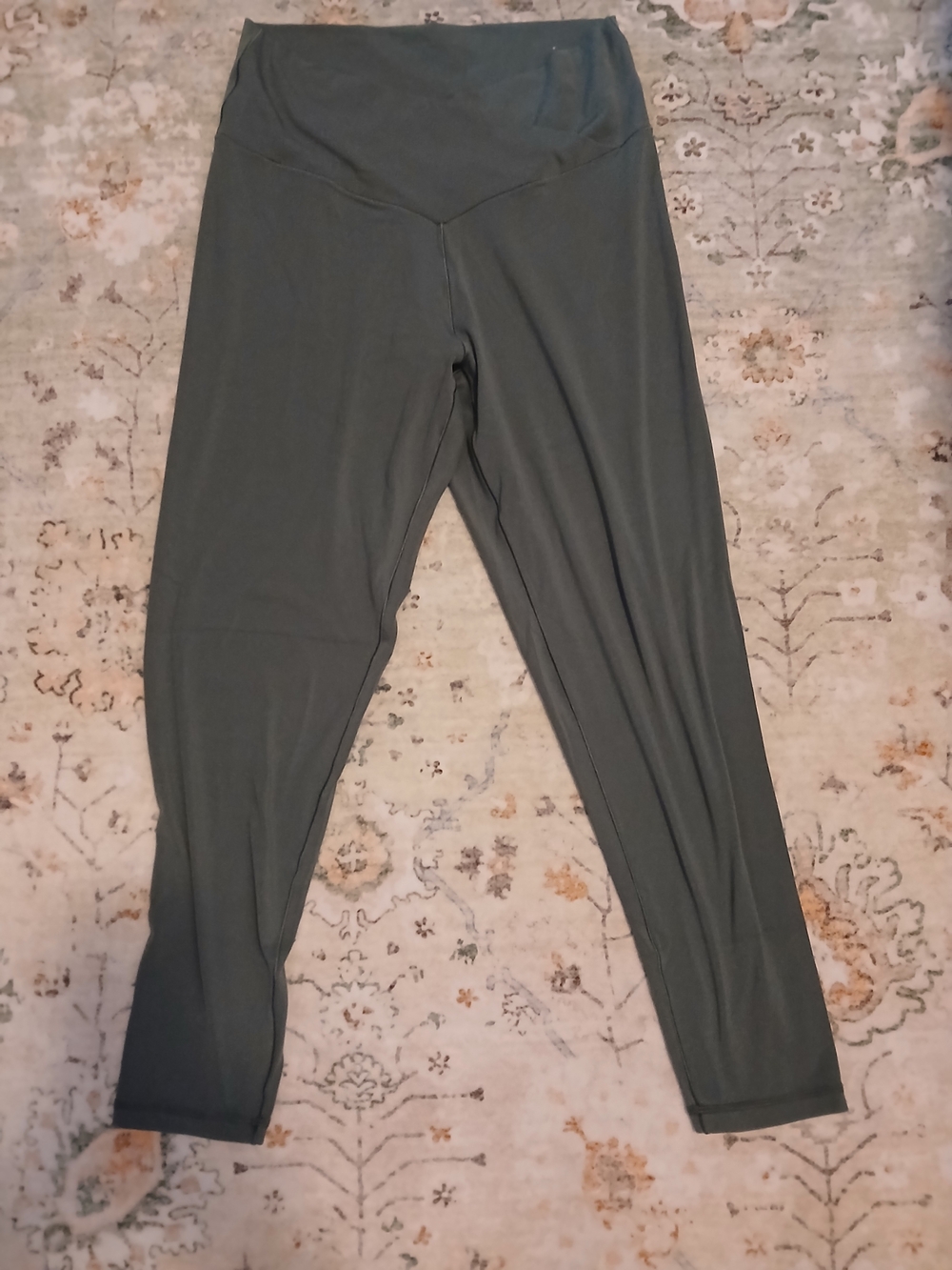 Women's High-Waist Leggings in Olive Green